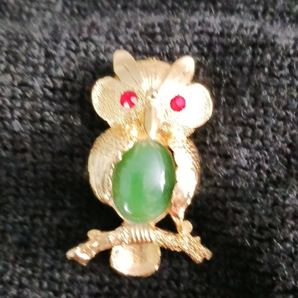 Brooch - Picture 2 of 2